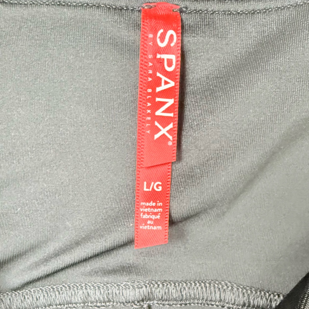 Spanx Faux Leather Moto Leggings Black Shaping Athleisure EUC - Picture 8 of 11